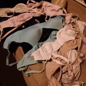 Lot of 38C bras of all assorted styles.  There 10
